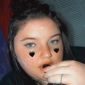 Meet your Posher, Halie